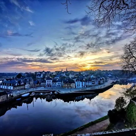 Port De St Goustan